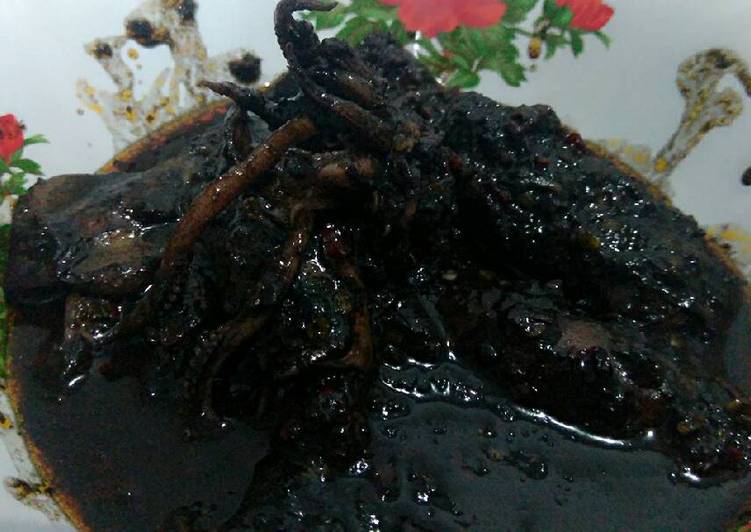 Resep Cumi masak tinta hitam Karya silfi Hanni Bayumi