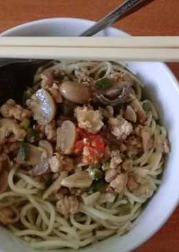 Mie ayam jamur simple