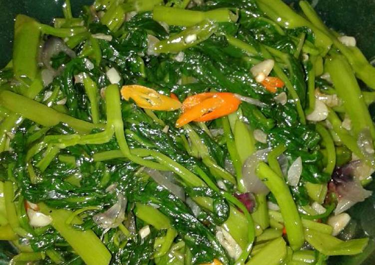 resep makanan Tumis kangkung pedas