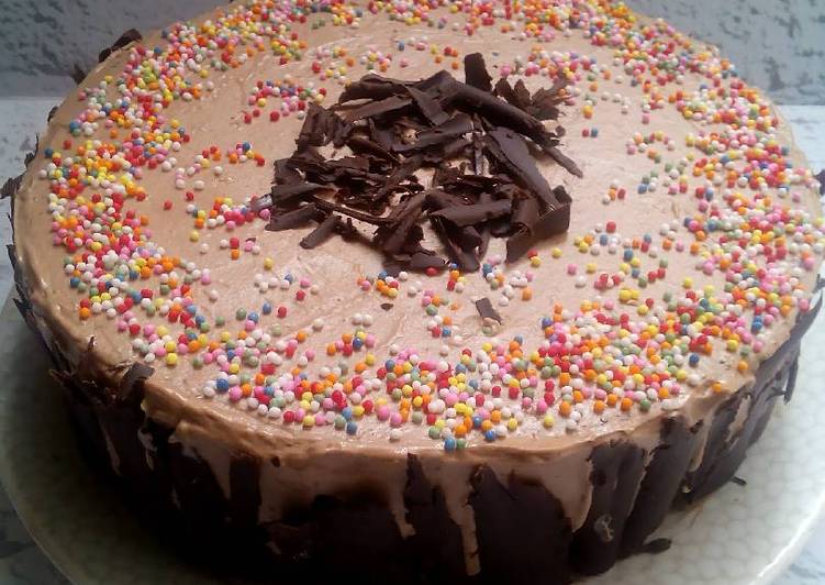 gambar untuk cara membuat Simple Birthday Cake