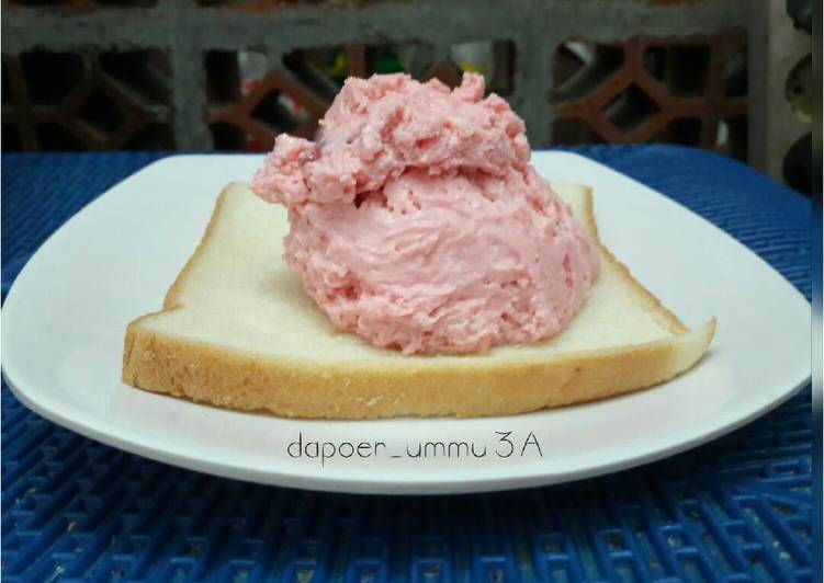 bahan dan cara membuat Strawberry Ice Cream (HomeMade)