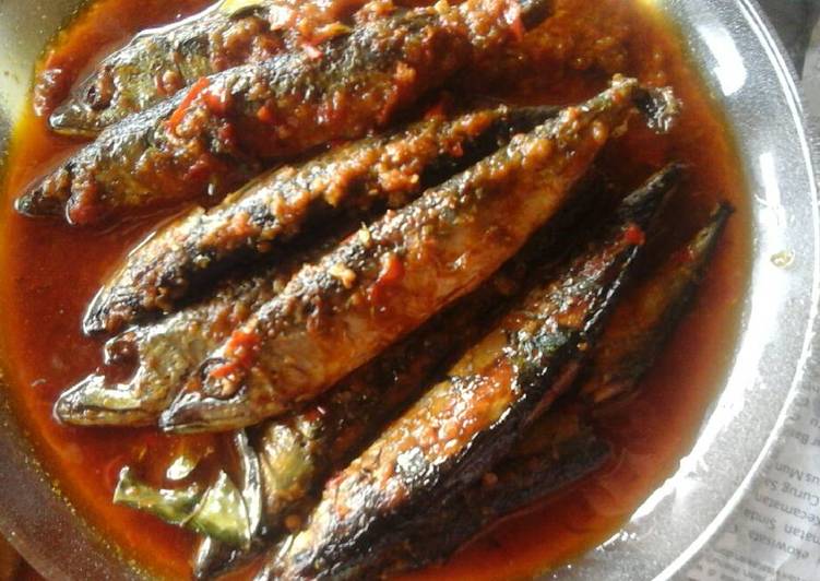 gambar untuk cara membuat Sambal ikan pindang deles