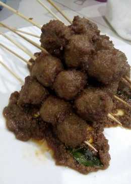 Bakso bakar saos kacang