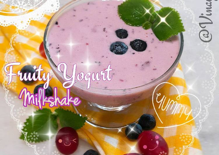 bahan dan cara membuat Fruity Yogurt Milkshake ??????????
