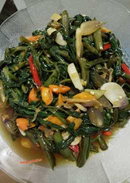 Tumis kangkung pedes