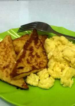 French Toast dengan Scrambled Egg