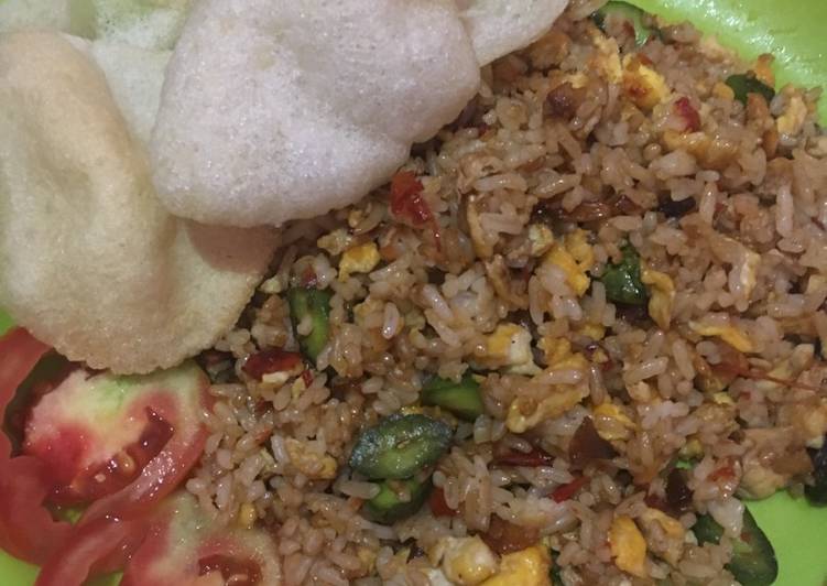 resep lengkap untuk Nasi goreng pete sambal bawang/ nasi goreng termudah dan terenak