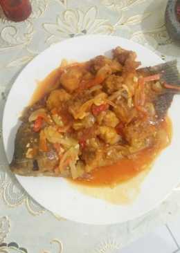 Ikan Gurame Saus Asam Manis Pedas