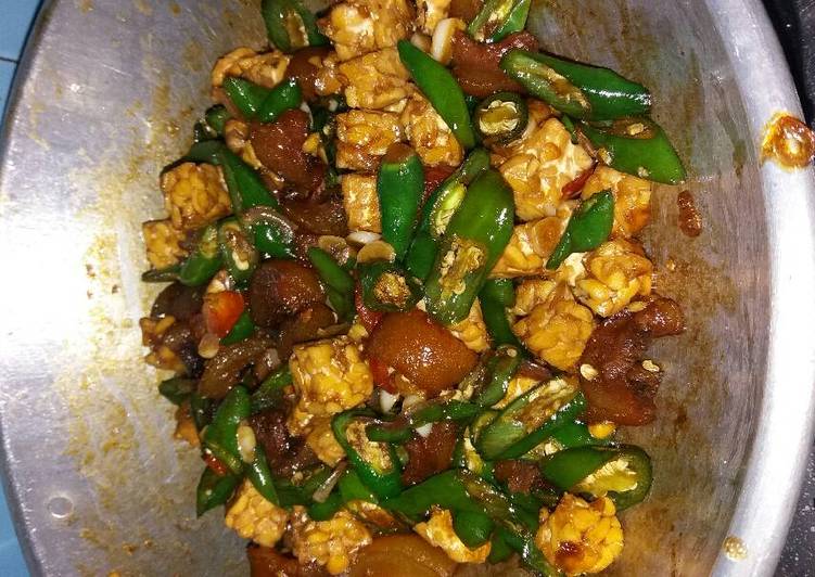 Resep Oseng cabe ijo tempe dan cingur oleh Lizha Safitrie 