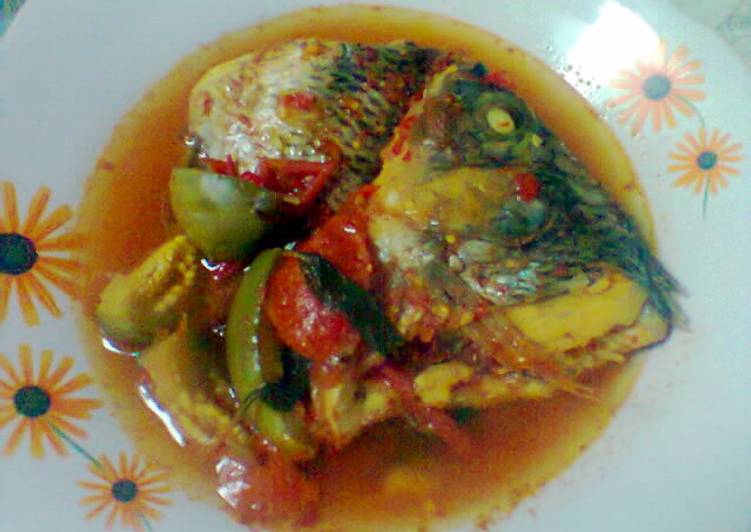 bahan dan cara membuat Ikan Nila asam padeh endess!!