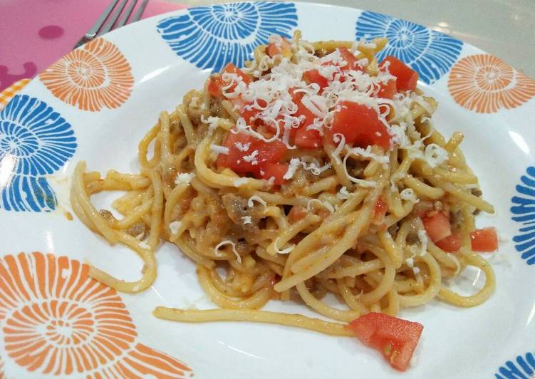 resep makanan Spagetti daging saus mayo