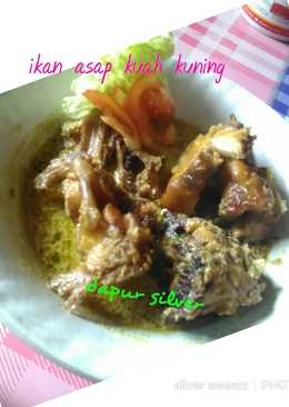 Ikan asap kuah kuning pedas