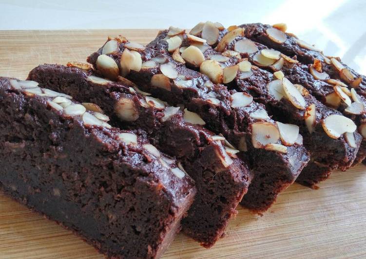 resep makanan Brownies Pisang Putih Telur Super Moist and Fudgy