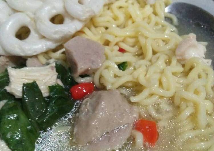 resep Mie Kuah Ayam Bawang Pedas Homemade