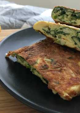 Cheesy Spinach Omelette