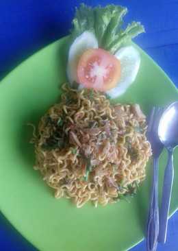 Mie Goreng pedas bunga sawi ala nona cunong