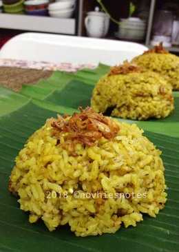 Nasi Kuning Daun Pisang #BikinRamadanBerkesan