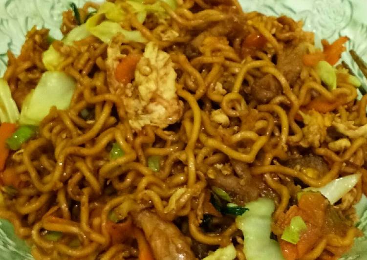 Bakmi Goreng Ayam Pedas