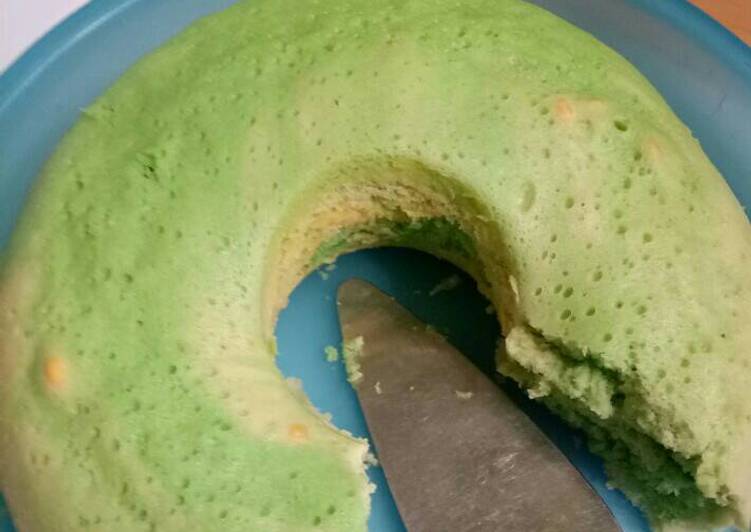 gambar untuk resep makanan Bolu Pandan energen jagung simpel