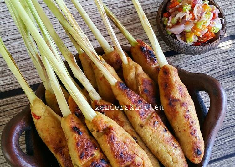 cara membuat Sate lilit