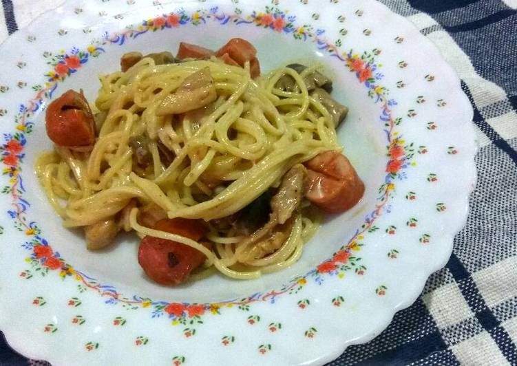 Resep Spaghetti carbonara sederhana Karya Fatma Rizky al 