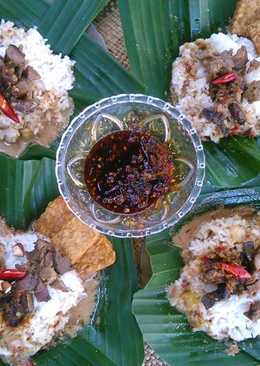 Nasi Gandul Pati Gajah Mati Seribu Bumbu