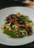 Pasta Sayuran Berbumbu Tooping Ayam panggang