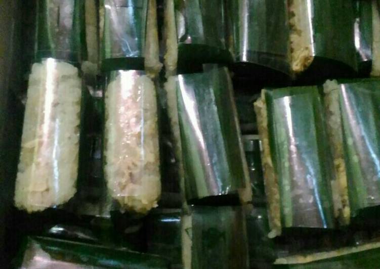 resep lengkap untuk 45.Lemper ayam