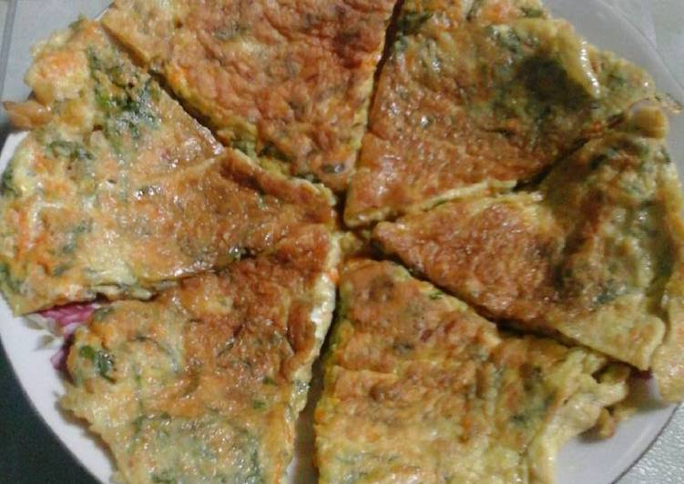 Resep Telur dadar + sayuran Kiriman dari Neneng Nurdianingsih