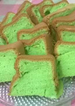 Pandan Chiffon Cake panggang dgn baking pan.. empus2, lembut, moist