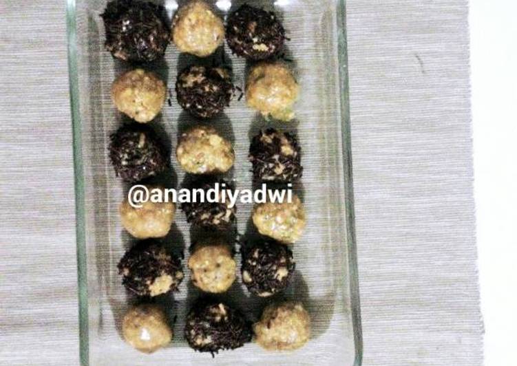 bahan dan cara membuat Greentea coconut chocoball (bola bola coklat)