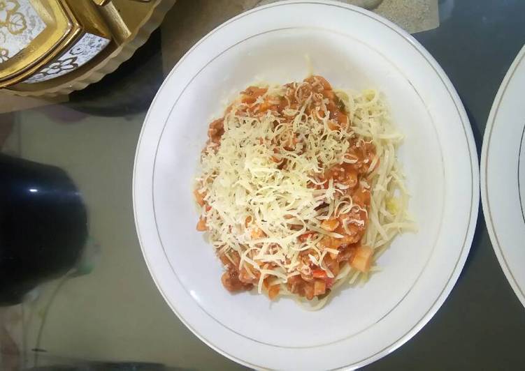 resep lengkap untuk Spaghetti bolognese homemade