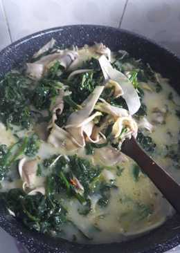 Sayur santen daun singkong & jantung pisang