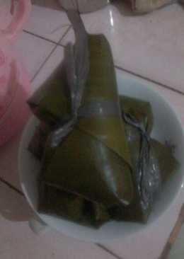 Lontong isi oncom hot