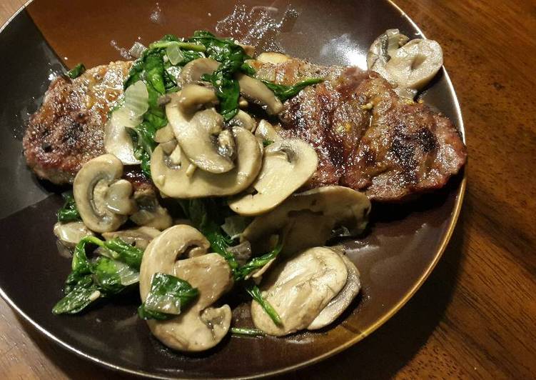 gambar untuk resep NewYork Strip Loin Steak with Mushroom and Spinach