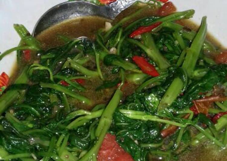 resep masakan Tumis kangkung saos tiram