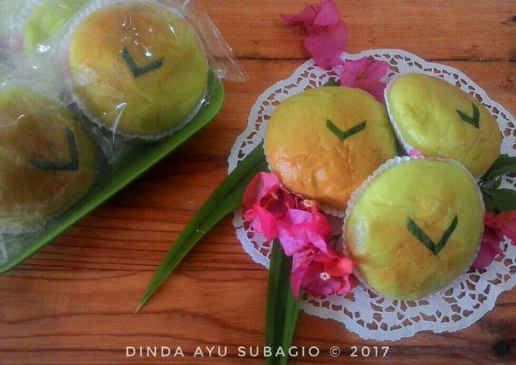 gambar untuk resep Cocopandan Bun (Roti Manis Kombinasi Pandan dan Kelapa)