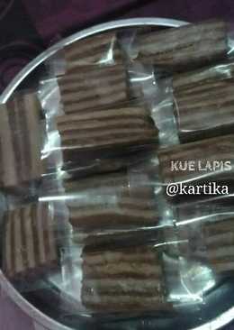 55. Kue lapis tepung beras