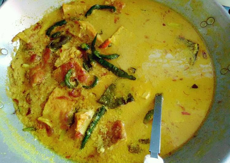 Opor telur