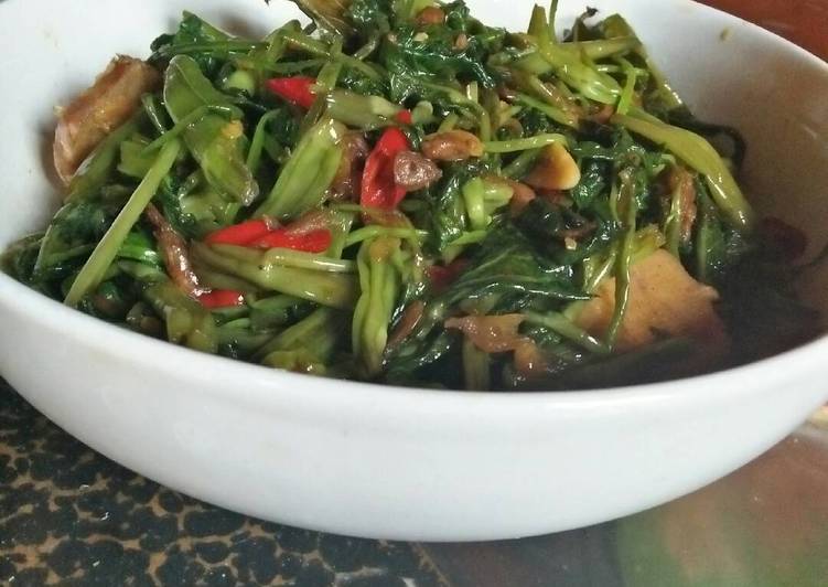 gambar untuk resep makanan Tumis Kangkung Ebi