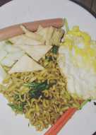 Mie Goreng Telur Mata Sapi