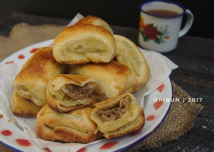 bahan dan cara membuat Bolen Pisang (no korsvet)