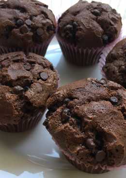 Double choco chips muffin