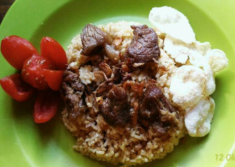 gambar untuk resep makanan Nasi kebuli sapi goreng