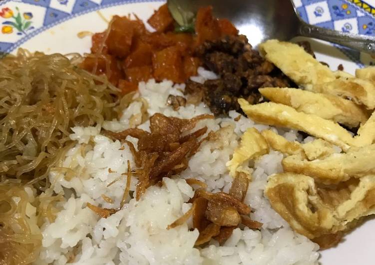 Resep Nasi uduk rice cooker anti gagal