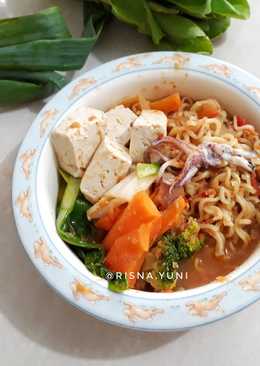 Mie kuah tomyam