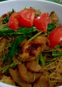 Bihun Goreng Bakso Telur Orak Arik