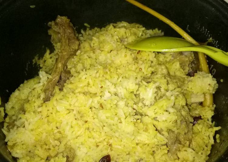 bahan dan cara membuat Nasi kebuli kambing