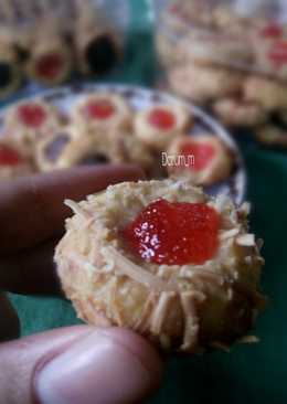 Crunchy Strawberry Cheese Thumbprint CookiesðŸ'Ÿ