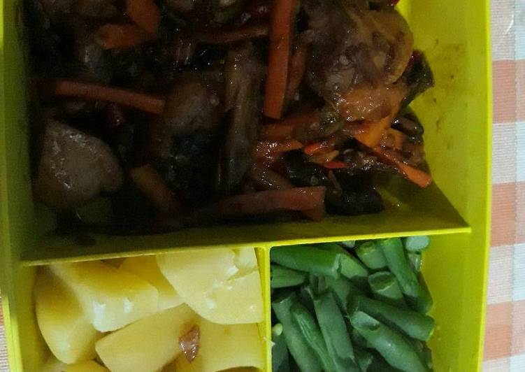 gambar untuk resep makanan Menu makan siang ayam kecap